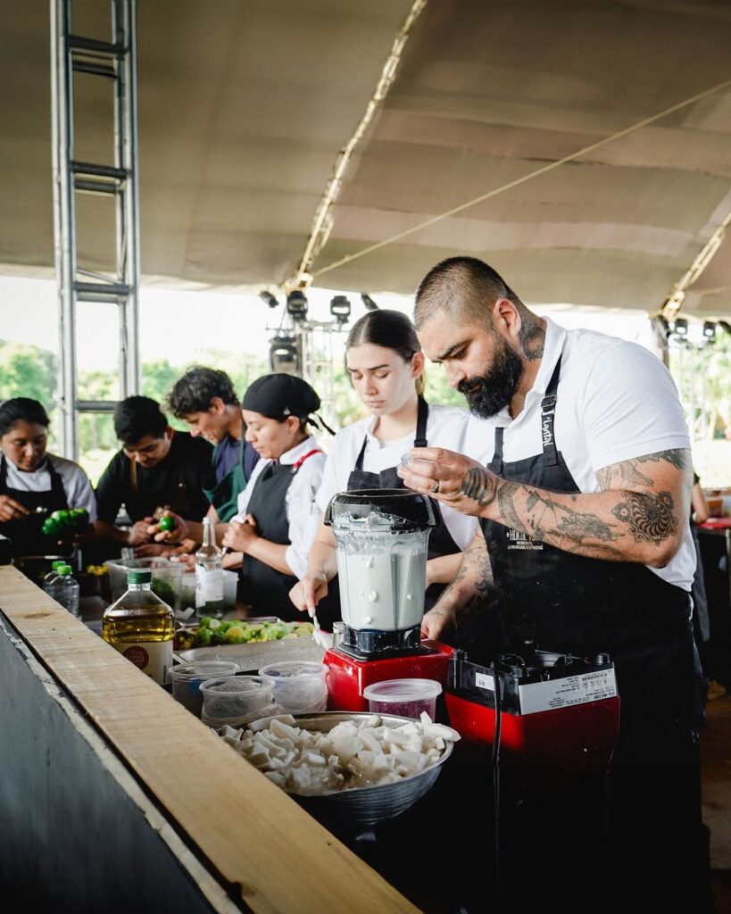 Este año, Traspatio Maya invitará a los 18 chefs a un recorrido a las comunidades de Tixcacaltuyub, Celestún y Xcanchakán para invitarlos a descubrir los secretos del maíz