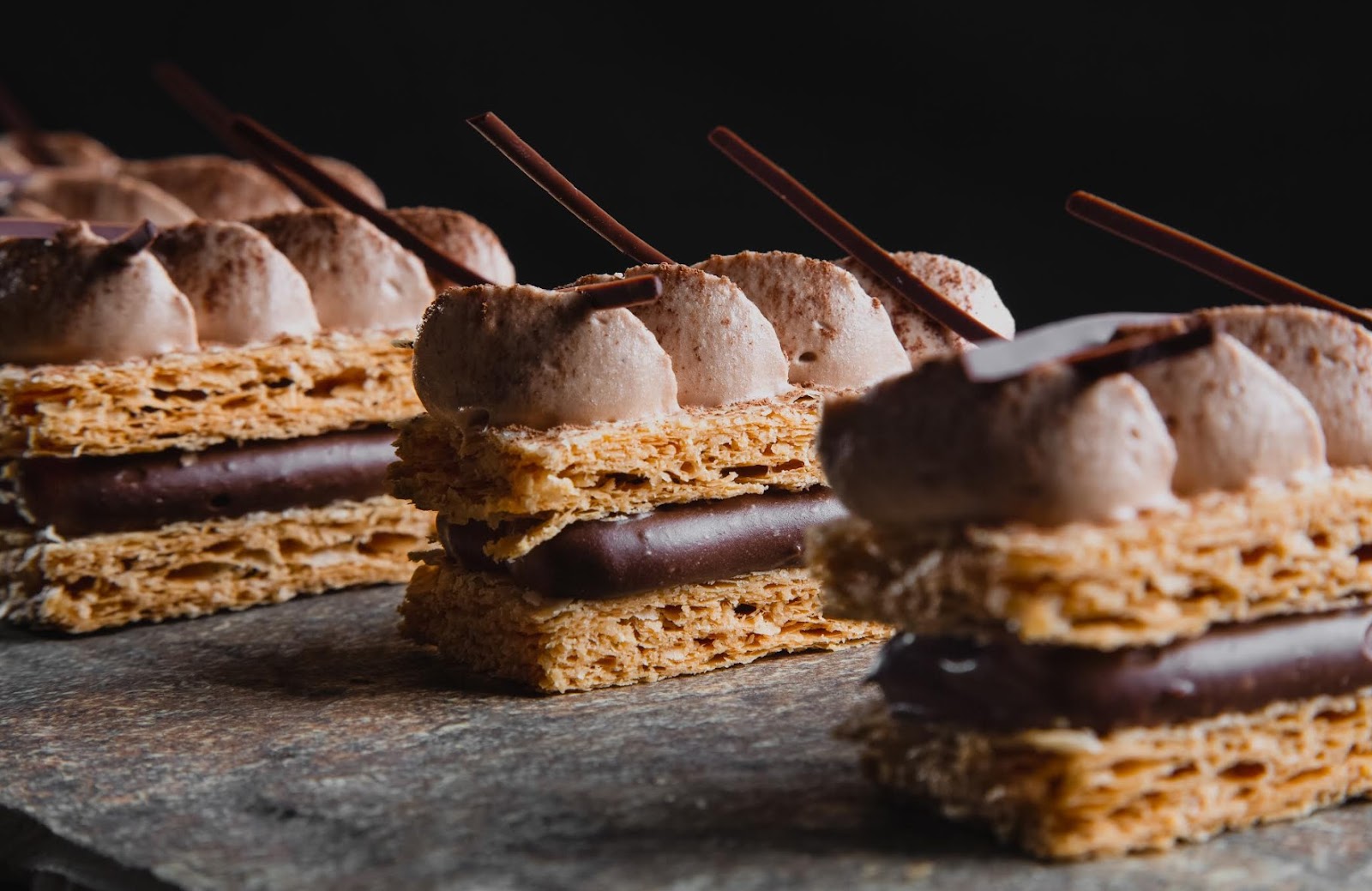 Chocolate: el ingrediente que nunca pasa de moda en la repostería de autor